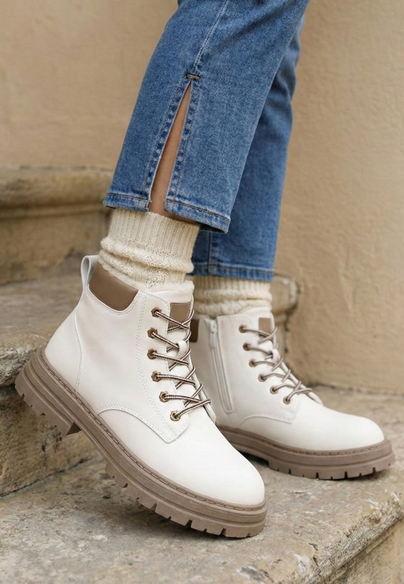 Biele šnurovacie členkové topánky Katavega