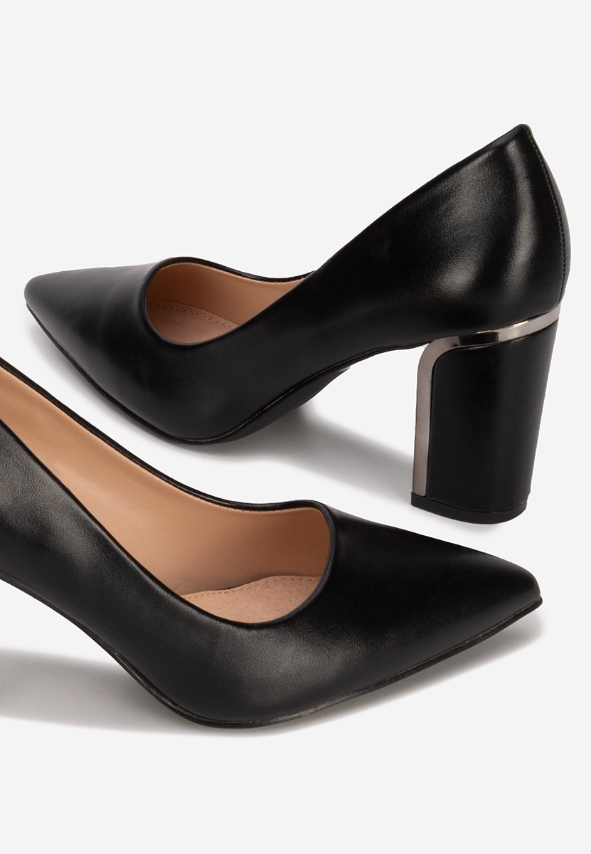 Čierne lodičky na hrubom opätku Geoana