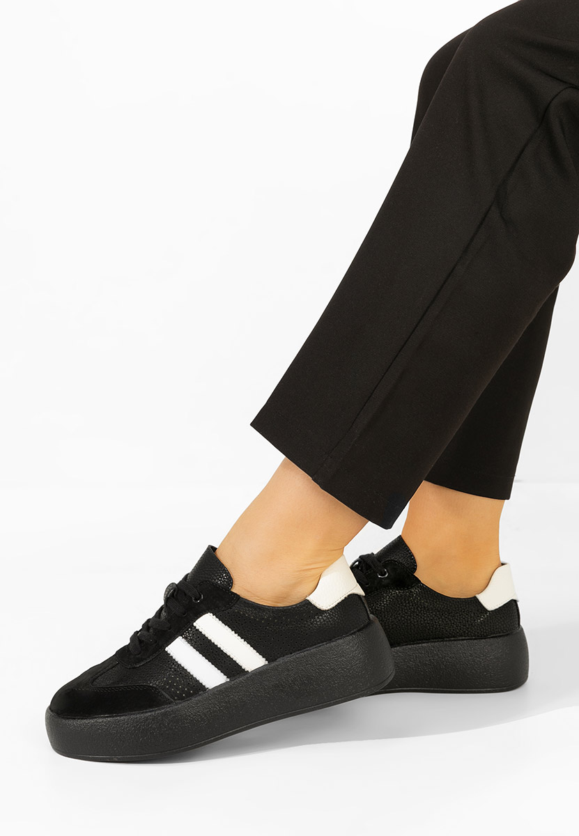 E-shop Čierne dámske tenisky Jiustina