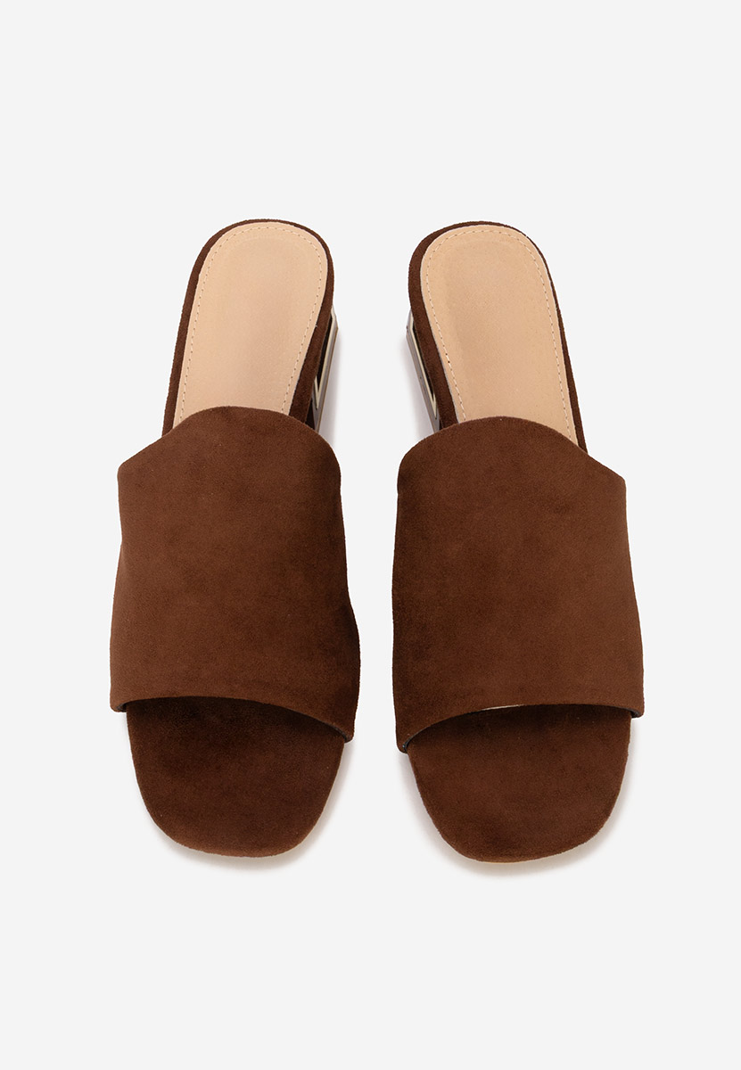 Hnedé šľapky na opätku Alesandria V2