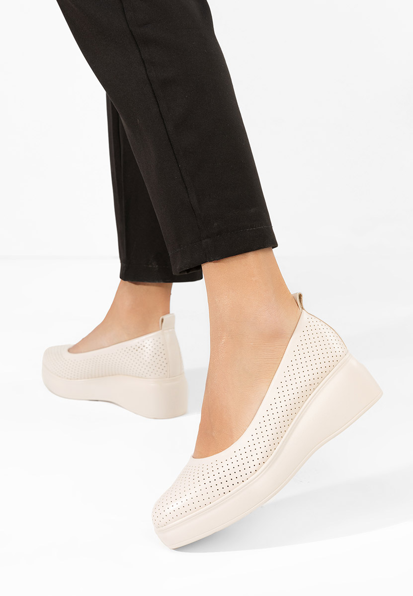 Béžové lodičky na platforme Danetia