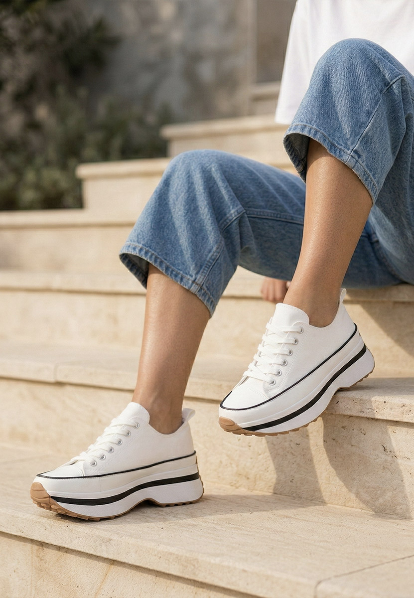 Biele tenisky na platforme Cathleen