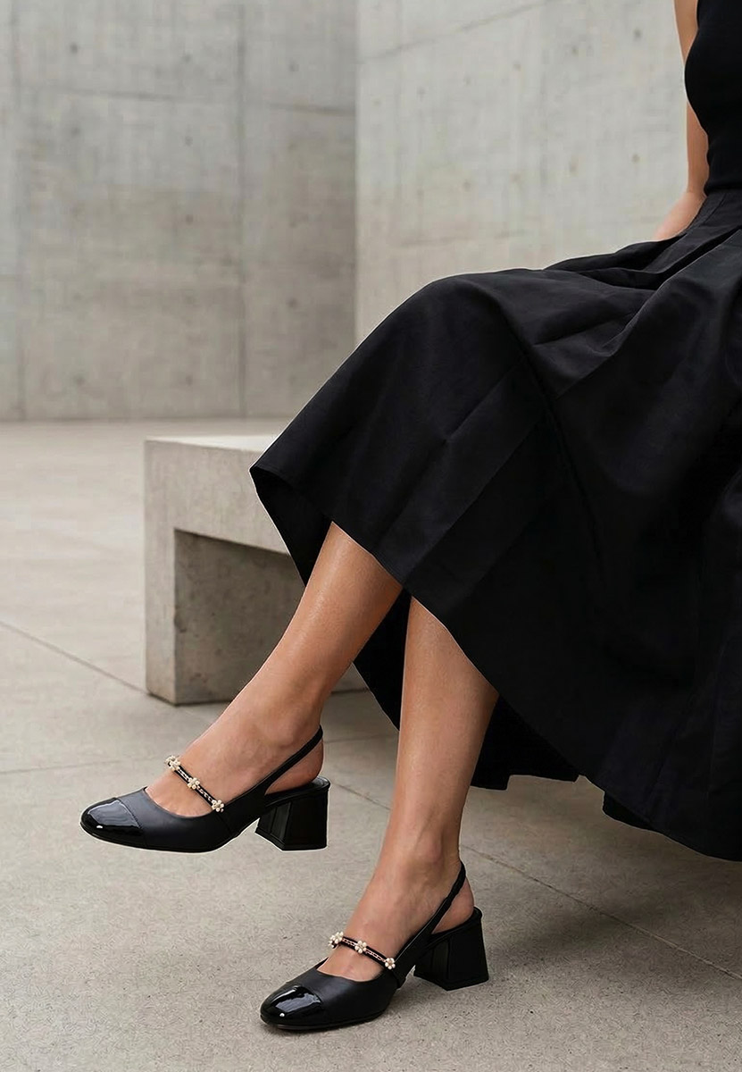 Čierne lodičky Paecia