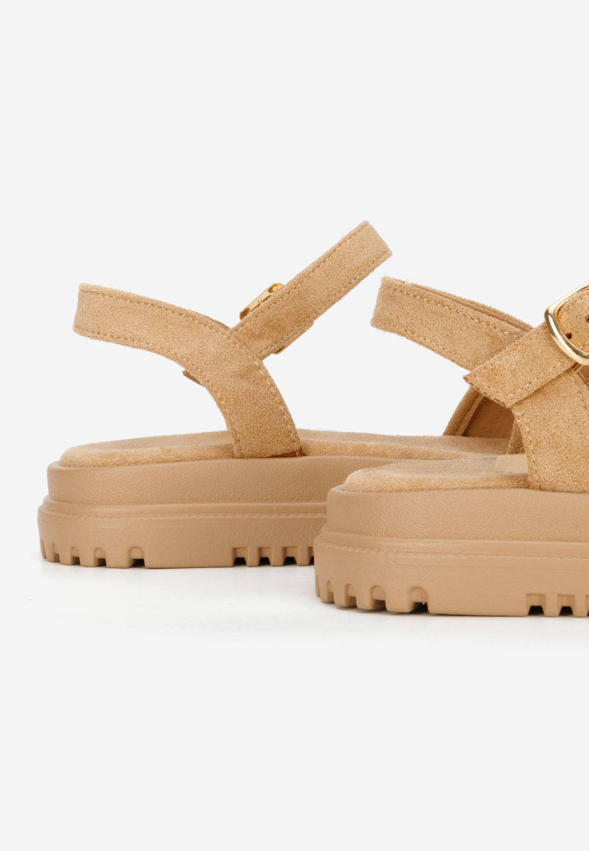 Camelové sandále na platforme Donetia