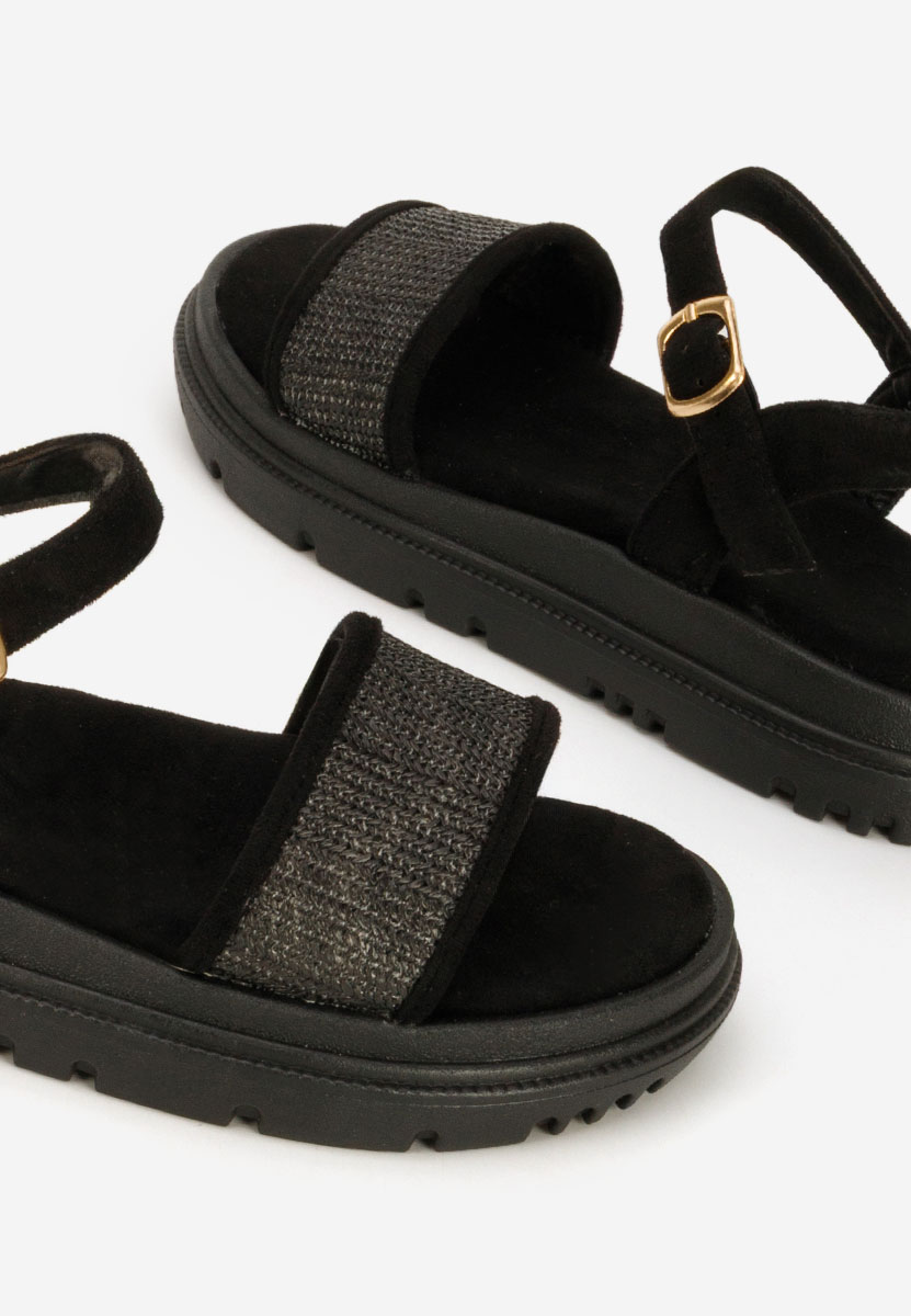 Čierne sandále na platforme Donetia