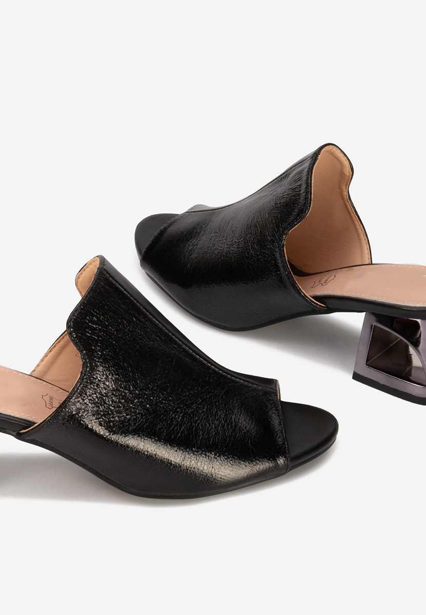 Čierne šľapky na opätku Floriana V2