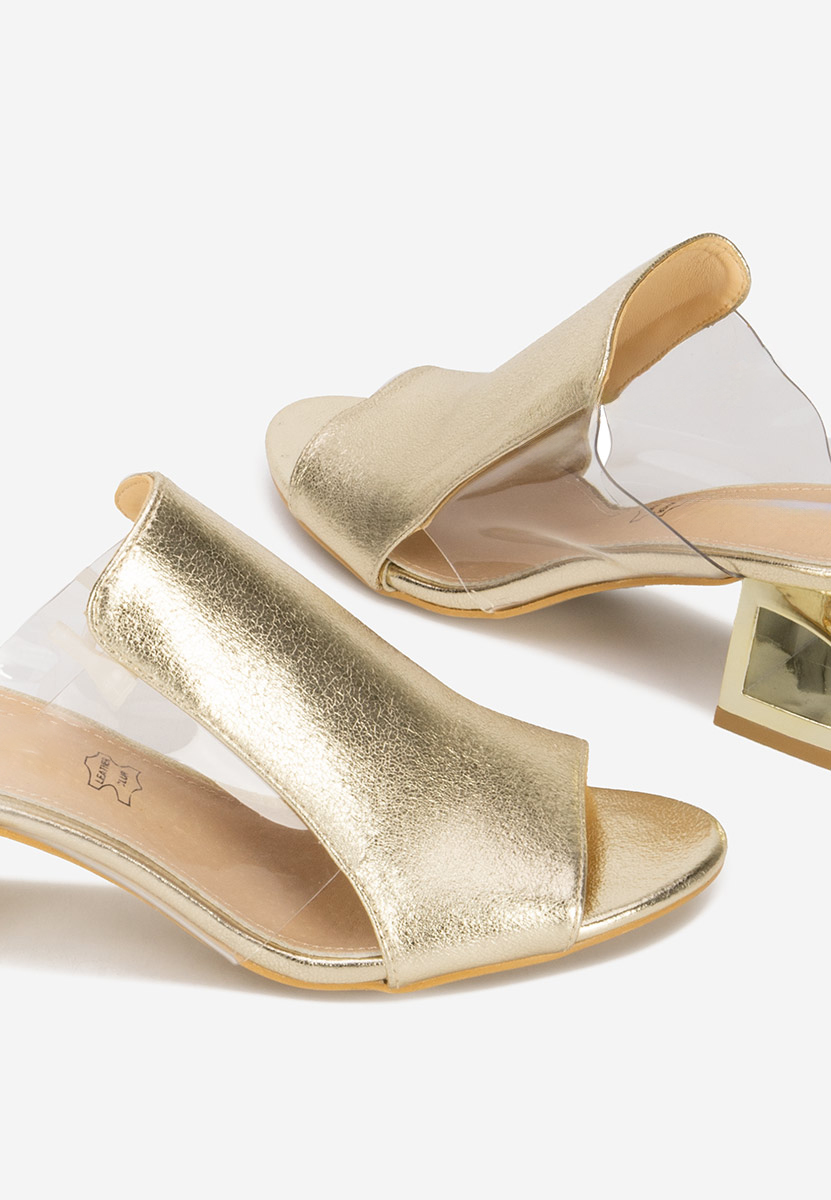 Zlaté šľapky na opätku Floriana