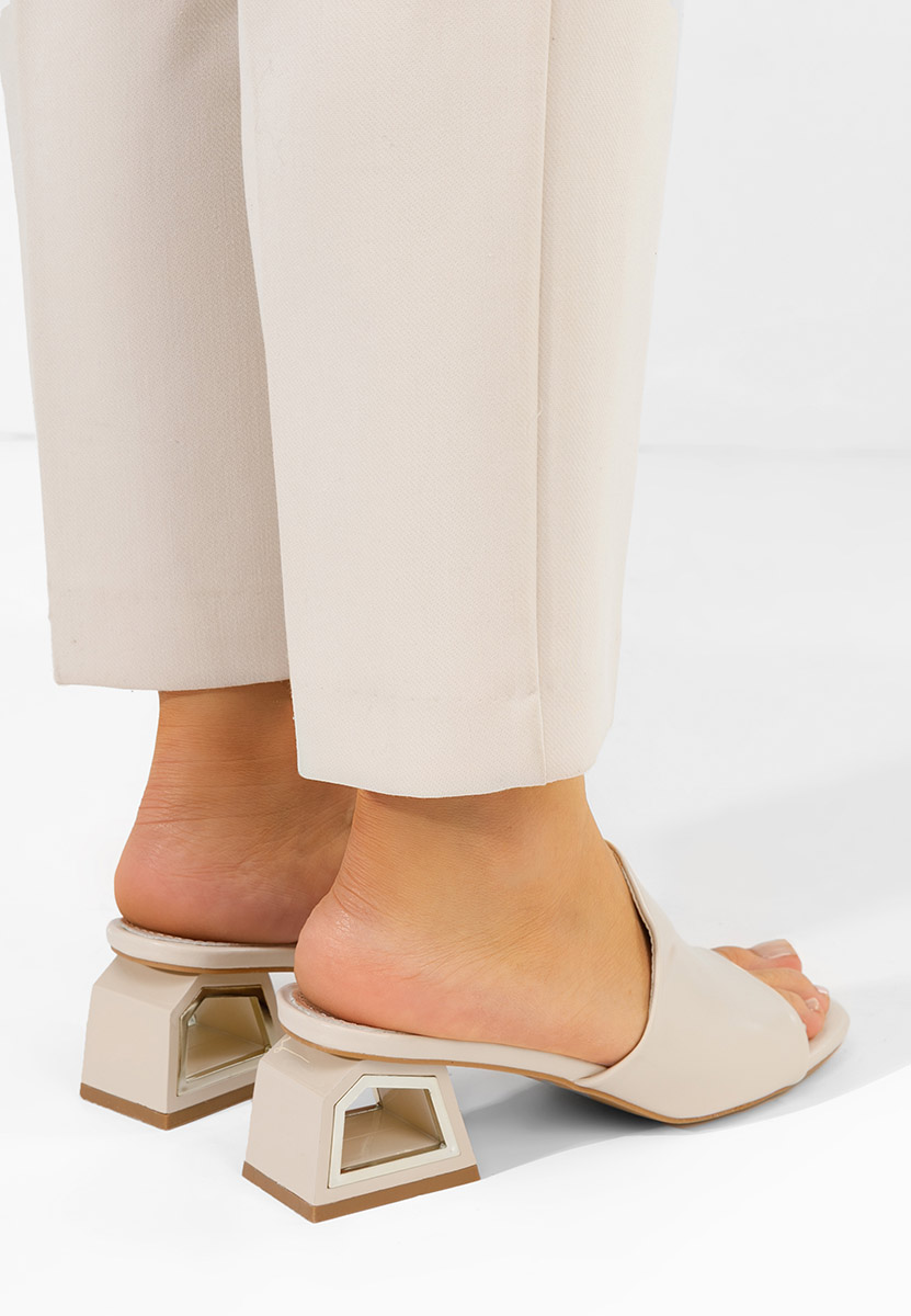 Béžové šľapky na opätku Alesandria