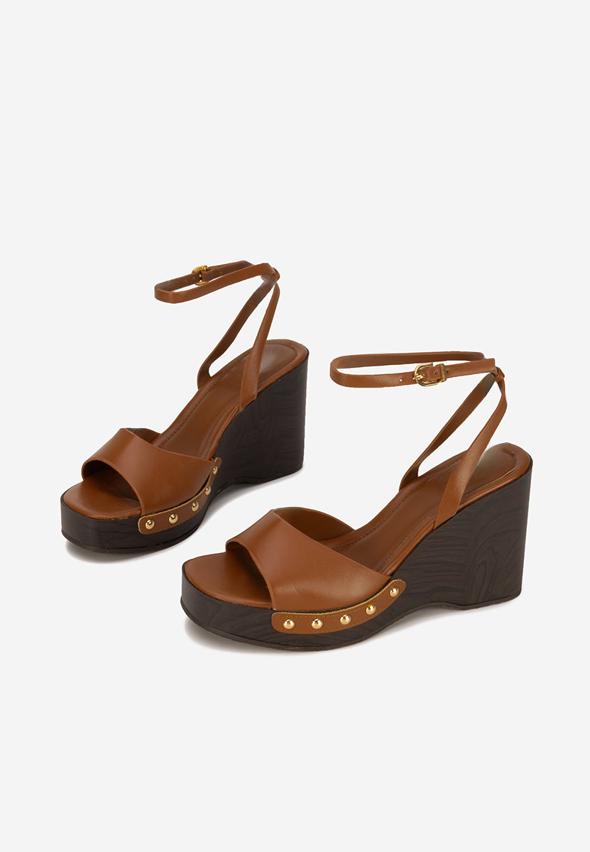 Camelové sandále na klinovom opatku Mirya