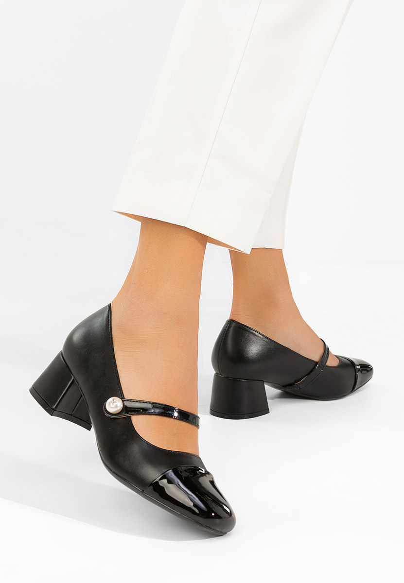 Čierne lodičky na hrubom opätku Blety